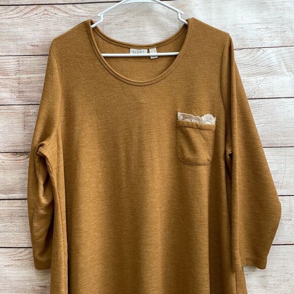 LOGO RIBBED KNIT TOP IN MUSTARD YELLOW - Picture 2 of 6